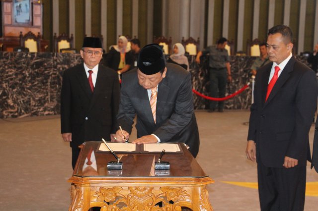 Pelantikan Kepala Balitbang Diklat Kumdil  DR. Zarof Ricar, SH, S.Sos, M.Hum Oleh Ketua Mahkamah Agung RI